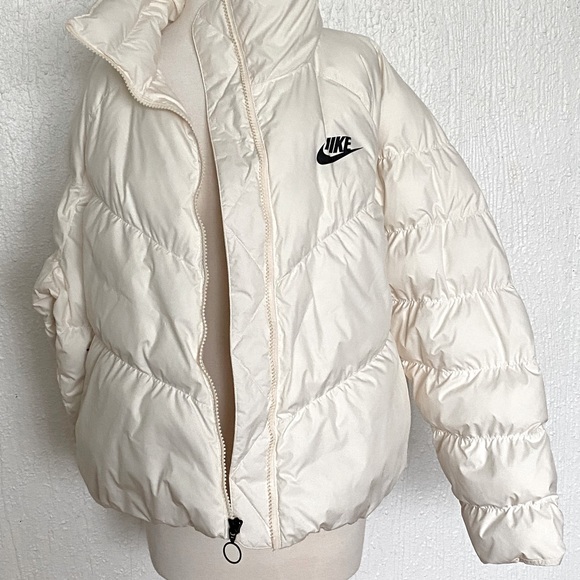 Amazing Nike Down Filled Puffer Zip Up Jacket - Picture 5 of 7